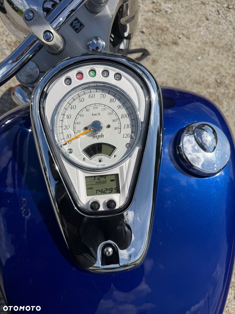 Suzuki VL 800 Volusia - Boulevard C50 - 19