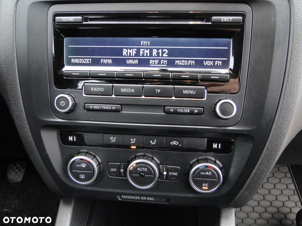 Volkswagen Jetta 1.2 TSI Comfortline - 6