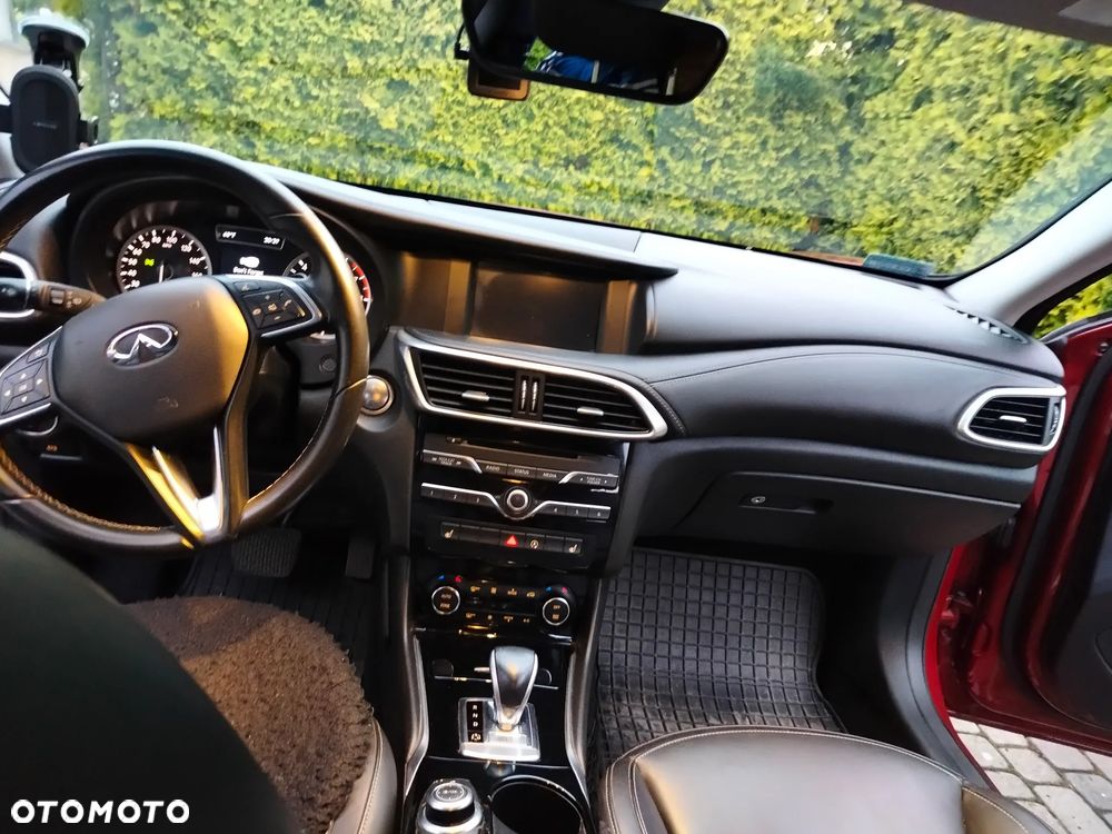 Infiniti QX30 - 7