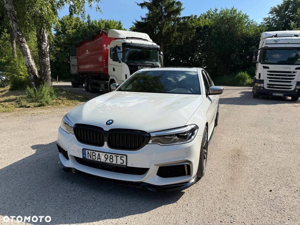 BMW Seria 5 M550i xDrive - 3