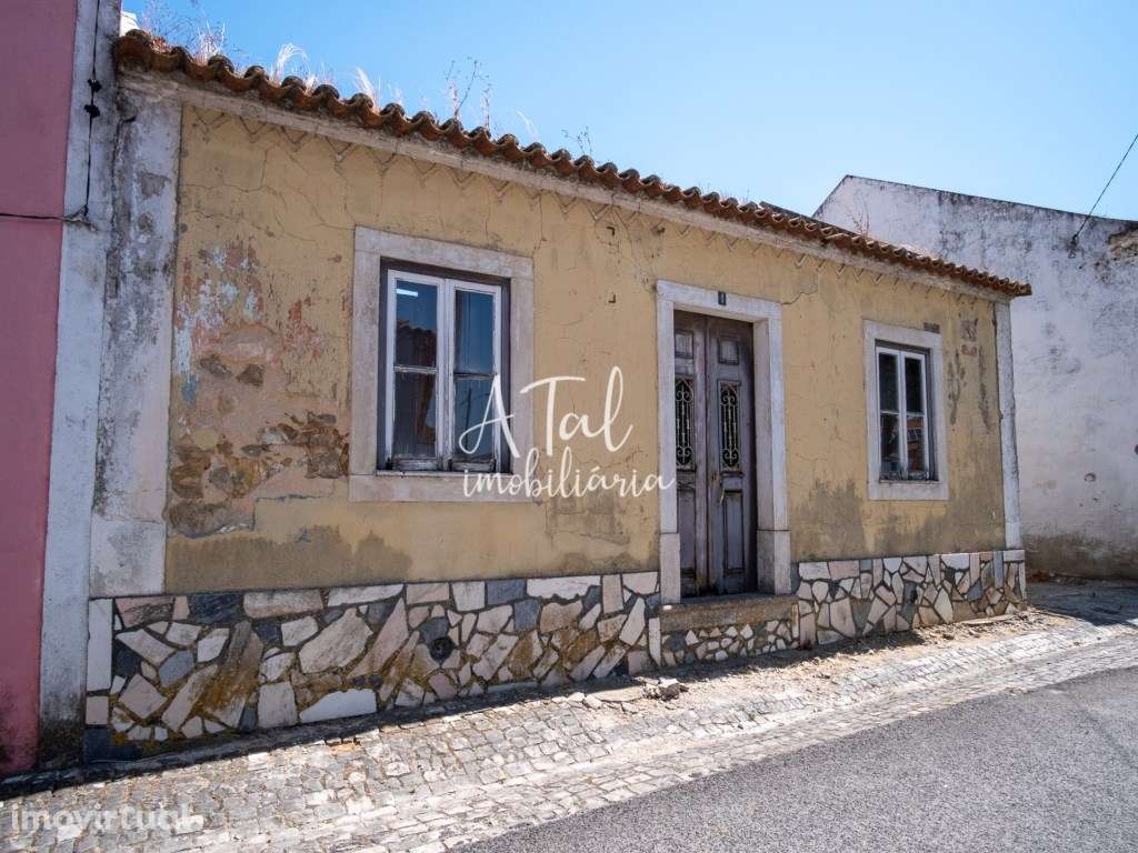 Moradia para Recuperar em Pontével - Grande imagem: 2/23