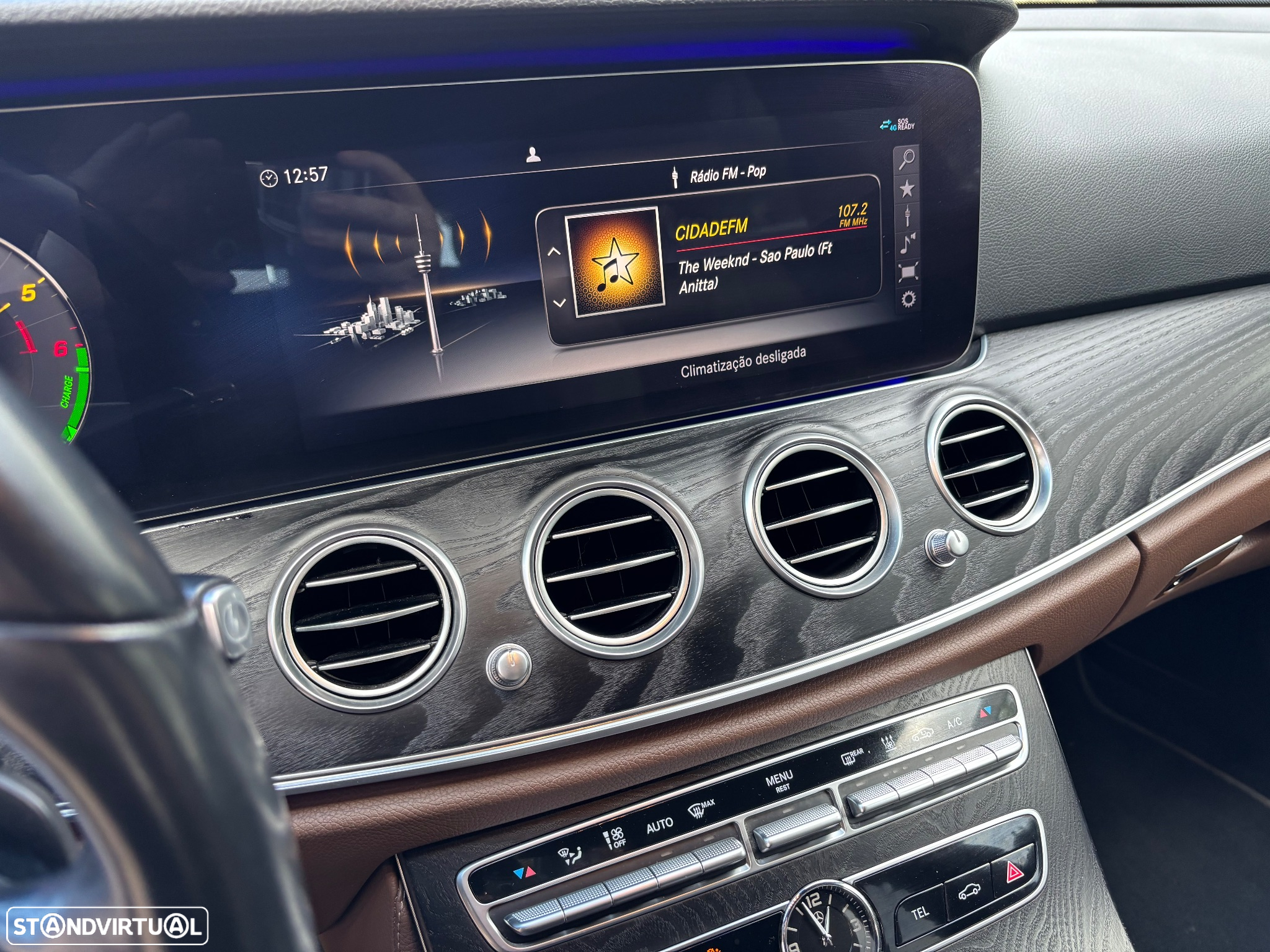 Mercedes-Benz E 300 de Avantgarde 4Matic - 23