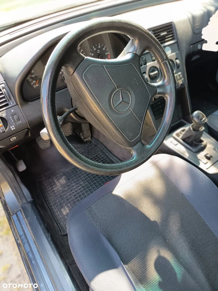 Mercedes-Benz Klasa C 220 Sport - 3
