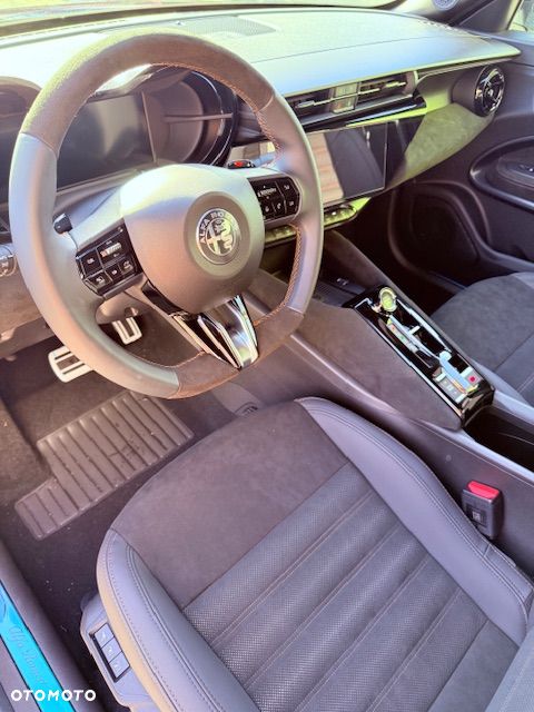 Alfa Romeo Junior 1.2 mHEV Ibrida Intensa eDCT - 14