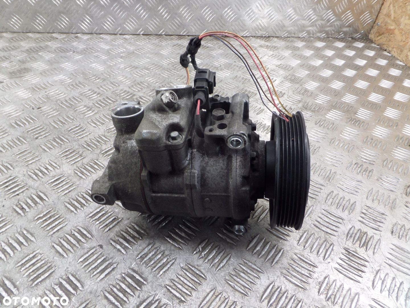 SPRĘŻARKA KOMPRESOR KLIMATYZACJI AUDI S4 B8 S5 8T 3.0 TFSI 8K0260805K - 2