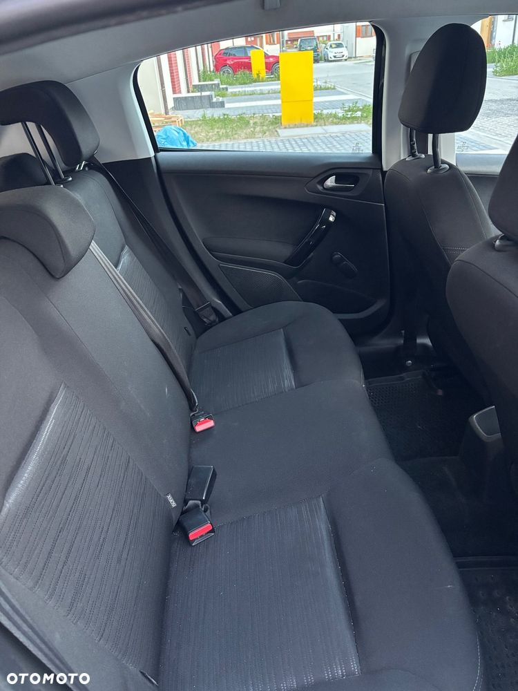 Peugeot 208 1.4 VTi Active - 4