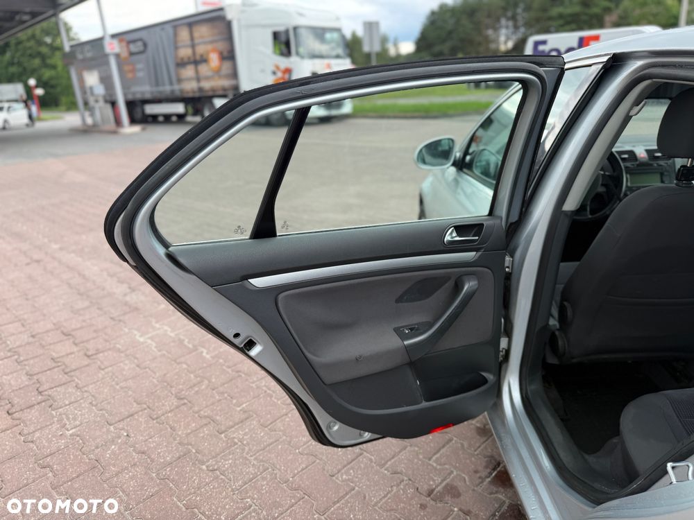 Volkswagen Jetta - 17