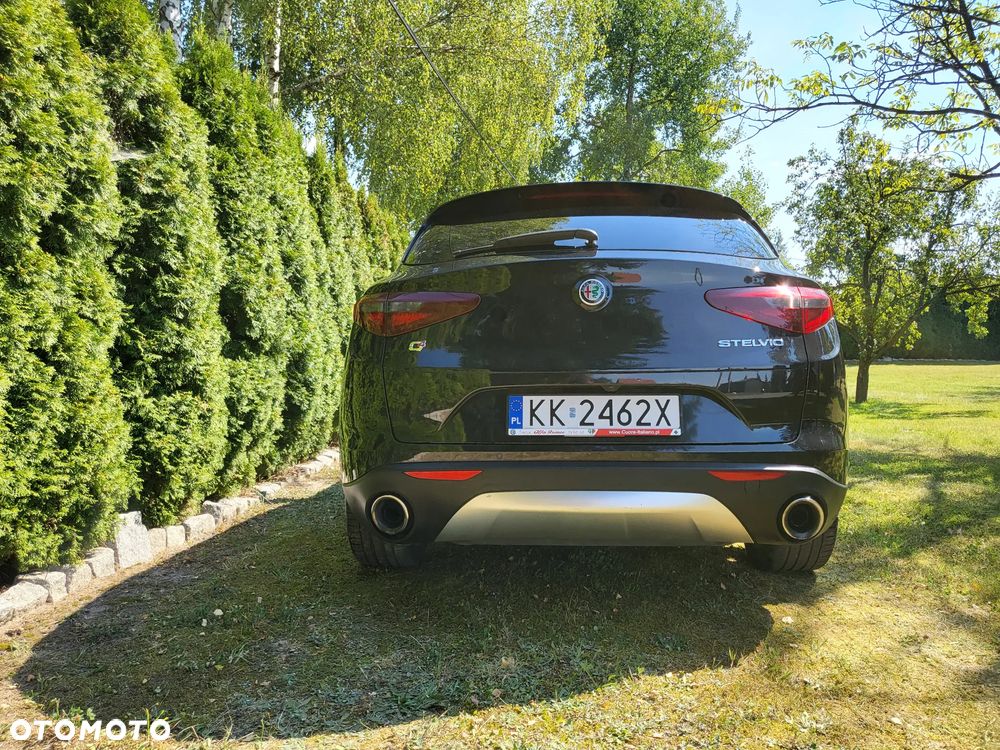 Alfa Romeo Stelvio 2.0 Turbo 16V AT8-Q4 First Edition - 6