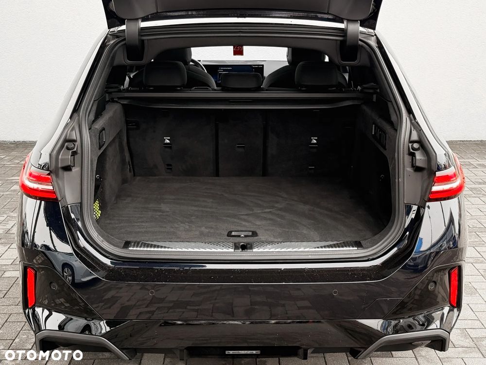 BMW Seria 5 520d xDrive - 17