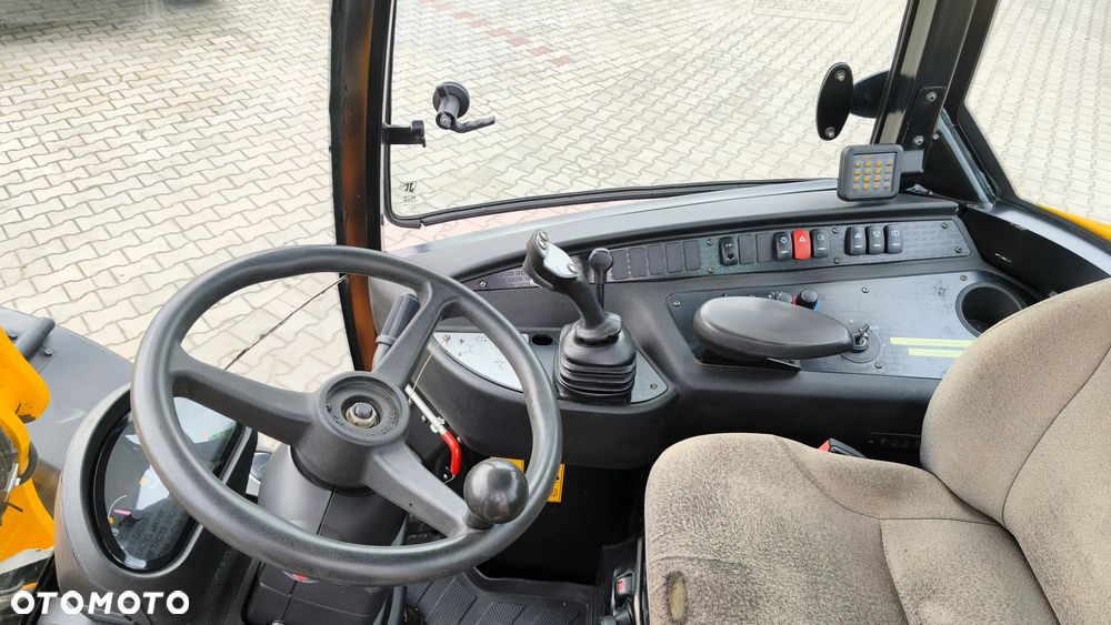 JCB 406 T4 - 12