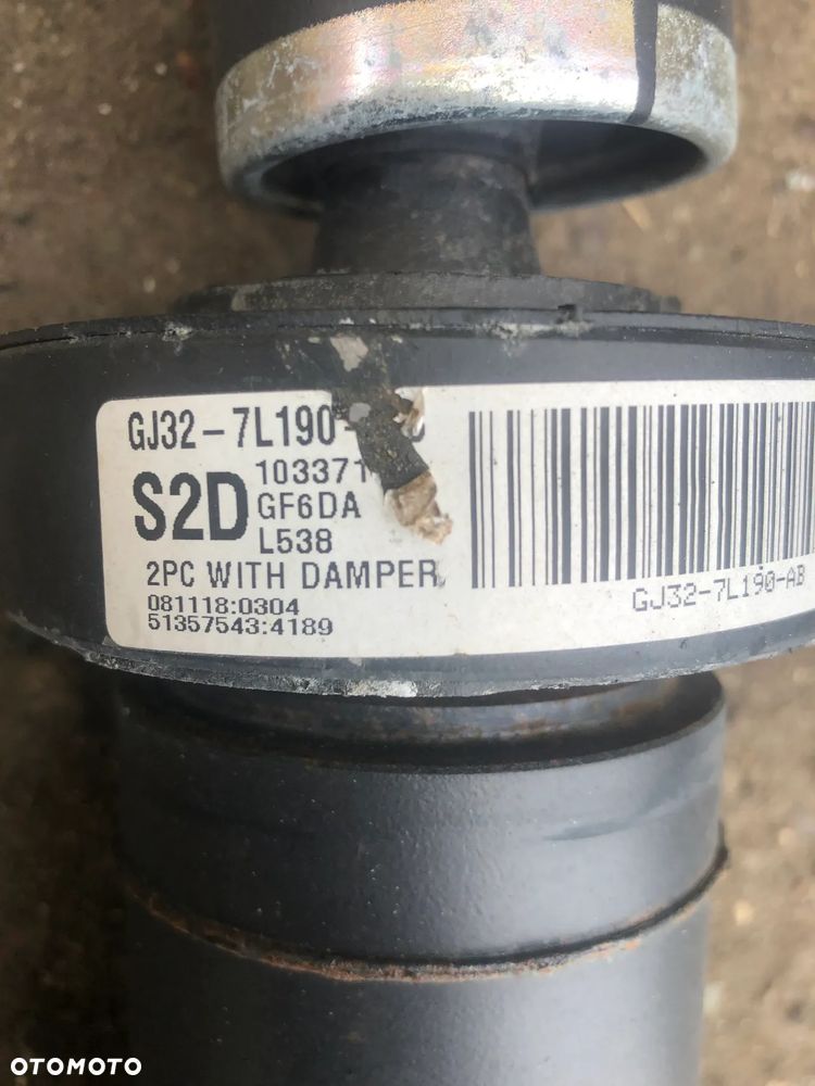 Wał napędowy kompletny GJ32-7L190 Range Rover Evoque z 2019 roku - 2