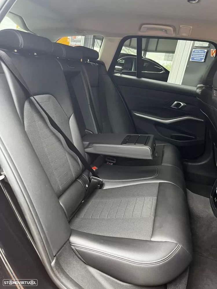BMW 320 d Auto - 21