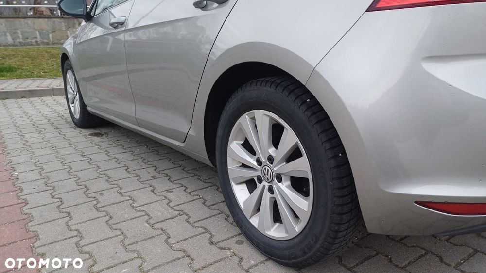 Volkswagen Golf 1.6 TDI BlueMotion Technology Comfortline - 20