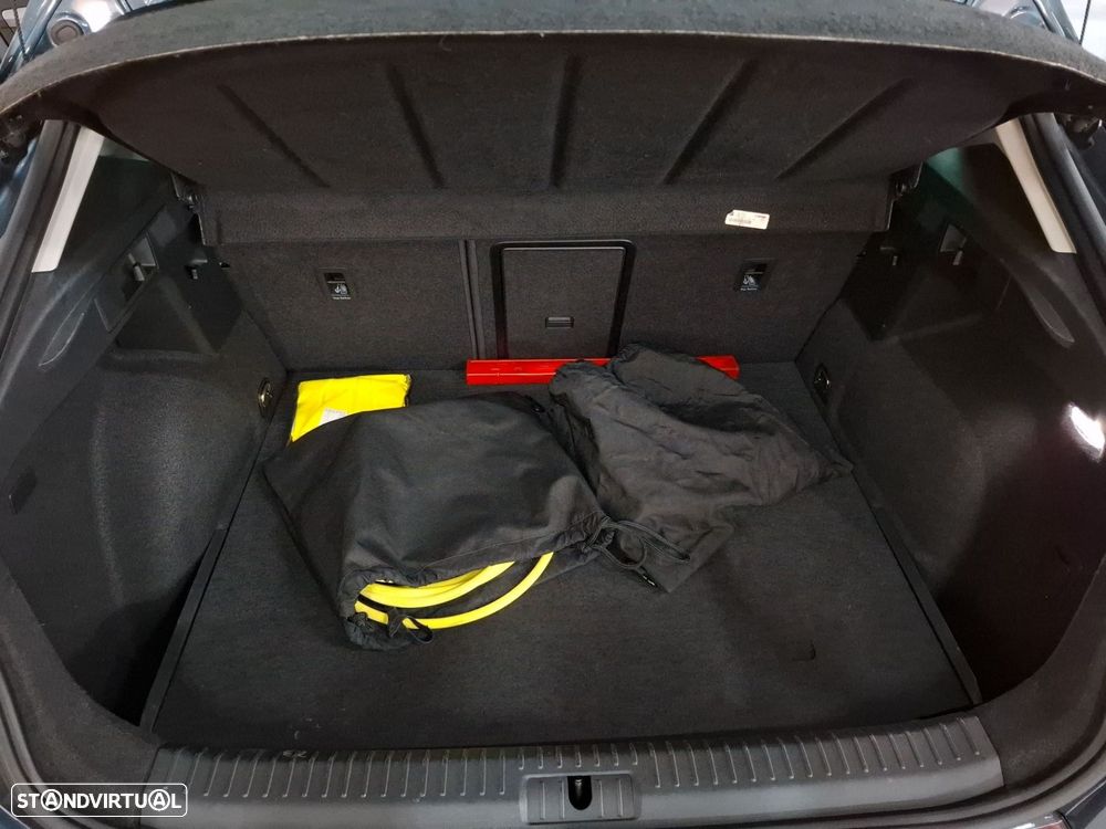 Cupra Formentor 1.4 e-Hybrid DSG VZ - 26