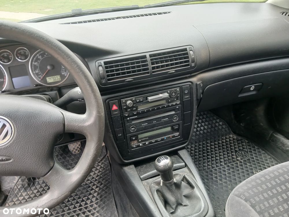 Volkswagen Passat - 15