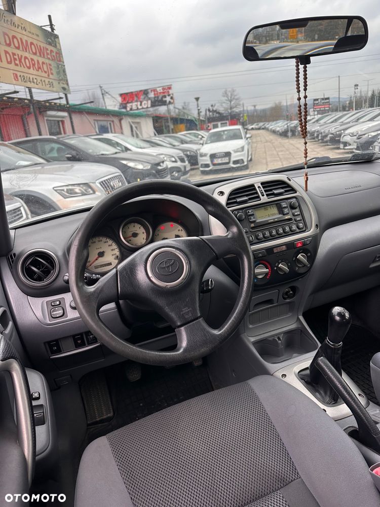 Toyota RAV4 2.0 D-4D 4x4 - 5