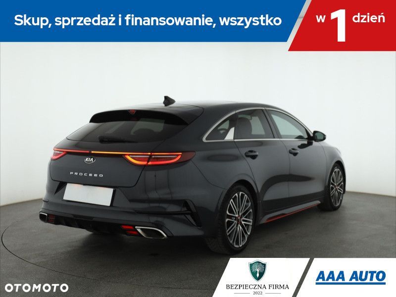 Kia ProCeed - 7