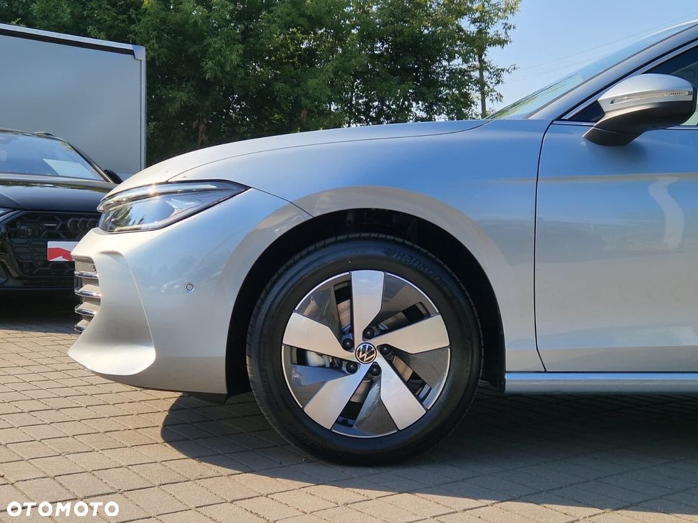 Volkswagen Passat - 36