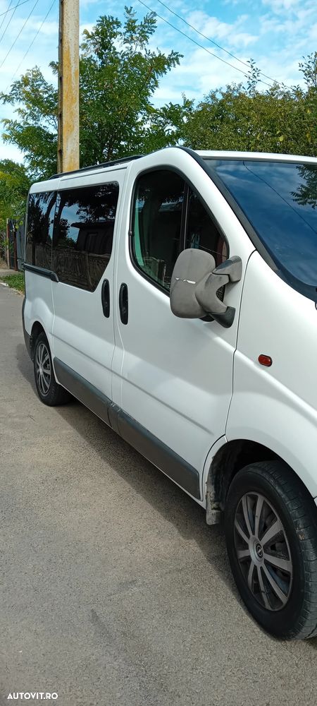 Opel Vivaro - 2