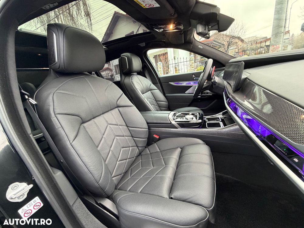 BMW M7 M760e xDrive - 15