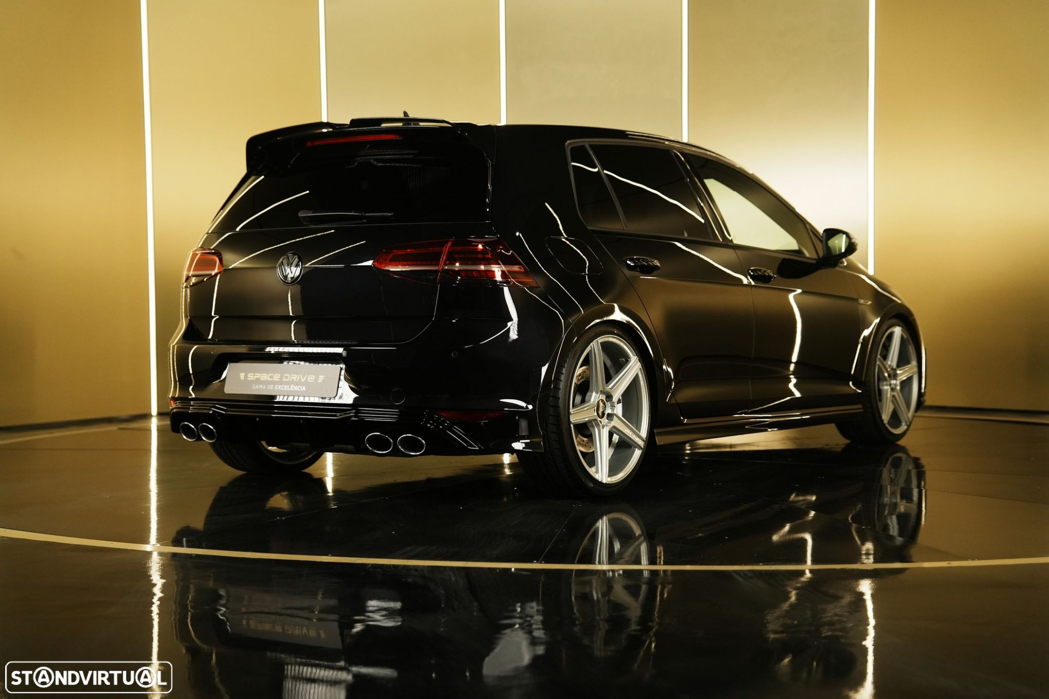 VW Golf 2.0 TSi R DSG - 8
