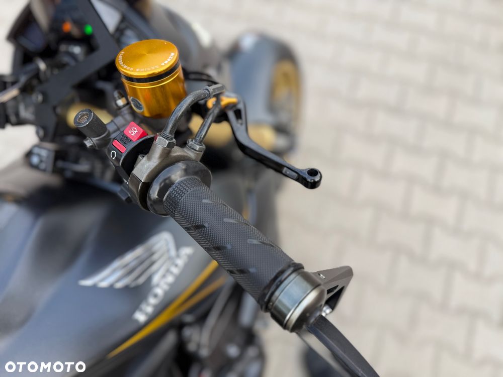 Honda CB - 10