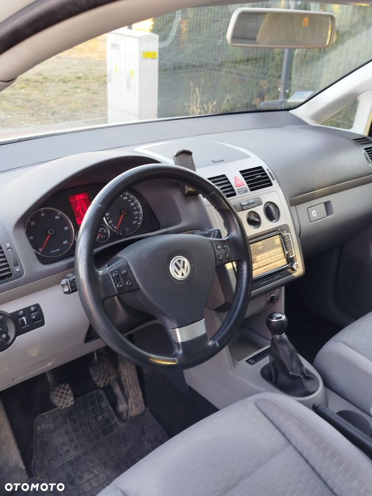 Volkswagen Touran 1.9 TDI DPF BlueMot Trendline - 9