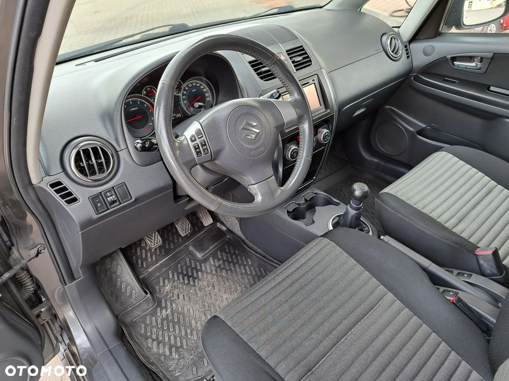 Suzuki SX4 - 16