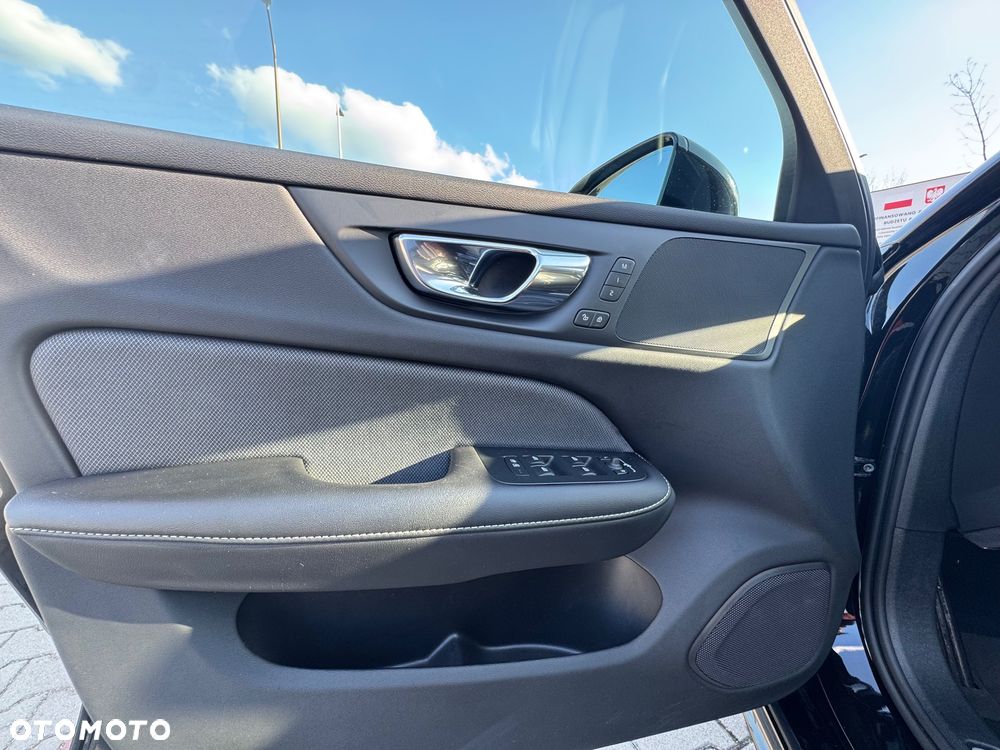 Volvo S60 T8 Twin Engine AWD Geartronic RDesign - 13