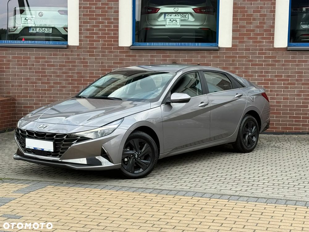 Hyundai Elantra 1.6 Smart CVT - 18