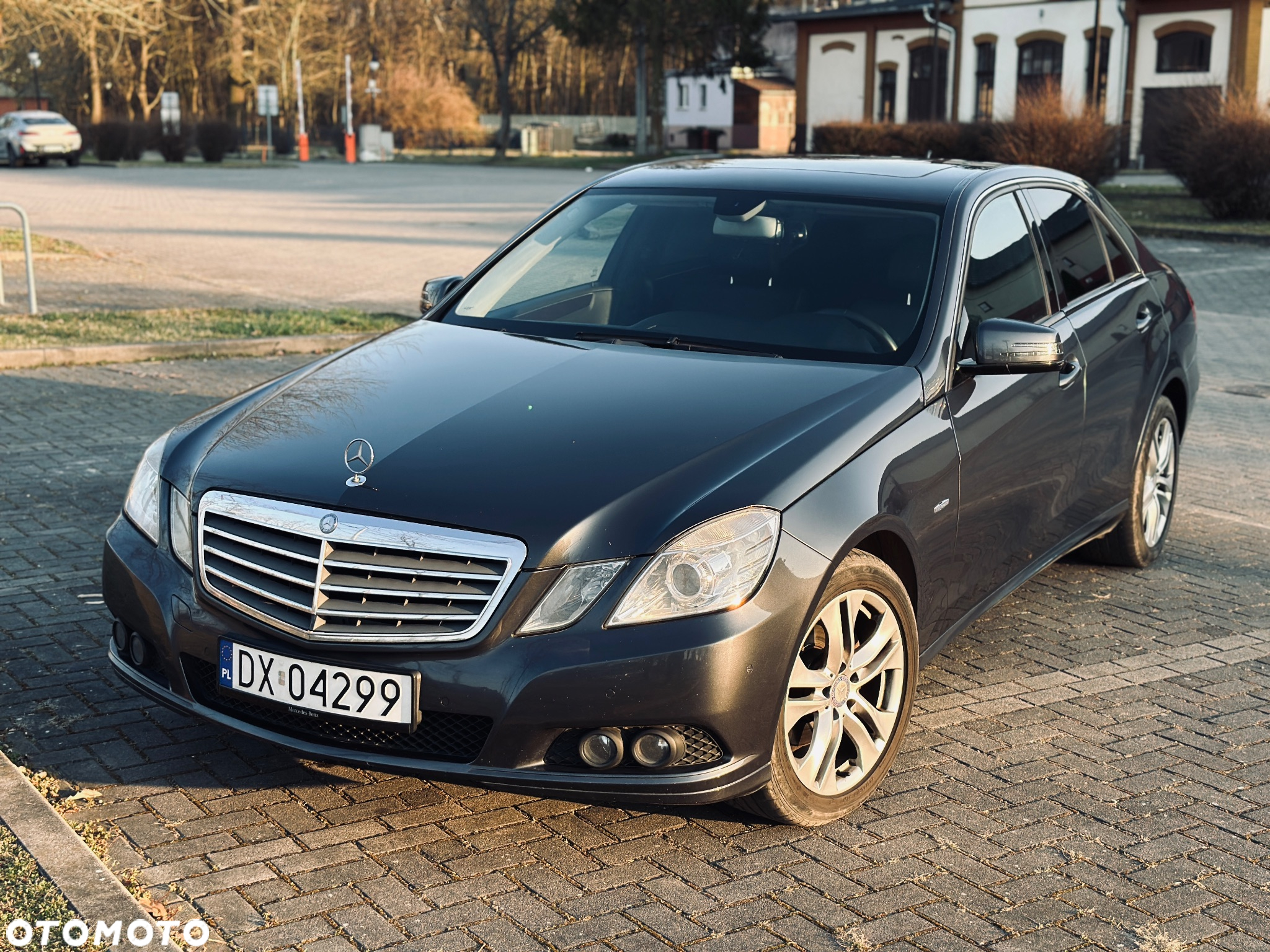 Mercedes-Benz Klasa E 220 T CDI DPF BlueEFFICIENCY Automatik - 10