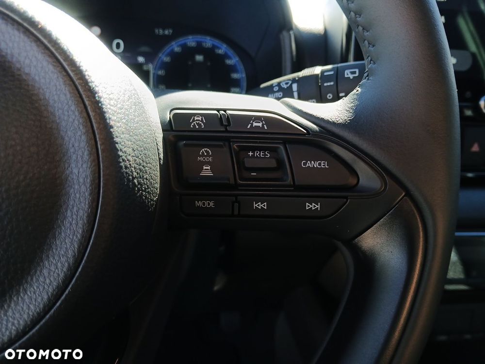 Toyota Yaris Hybrid 1.5 Executive - 27