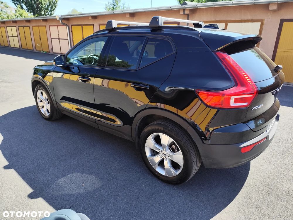 Volvo XC 40 T3 Momentum Core - 4