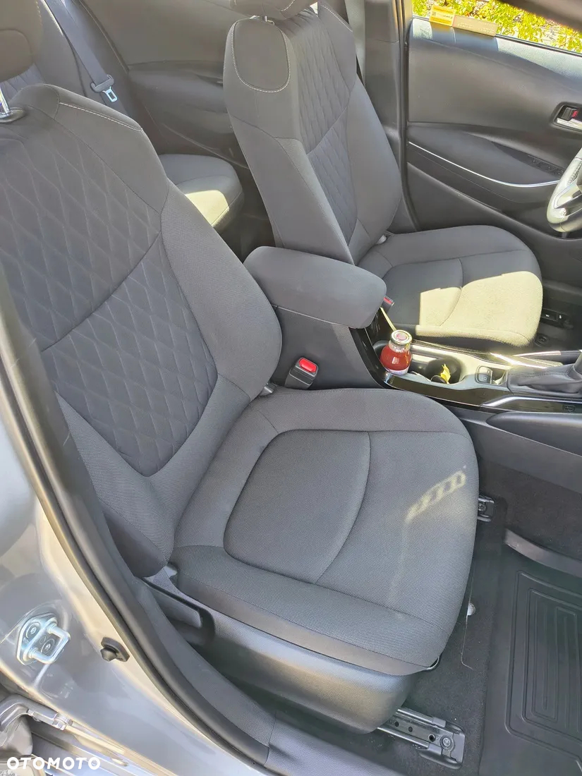 Toyota Corolla 1.8 Hybrid Comfort - 16