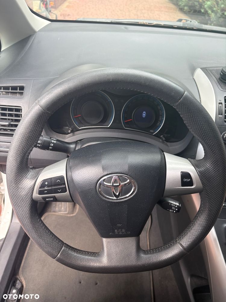 Toyota Auris - 26
