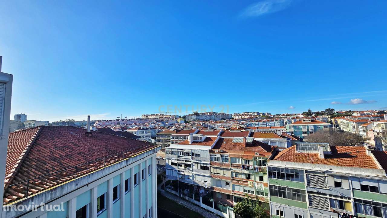 T4 Renovado com Vista Panorâmica na Amadora - Damaia - Grande imagem: 3/23