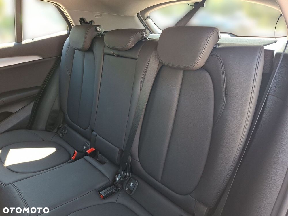 BMW X2 sDrive18i Advantage - 16