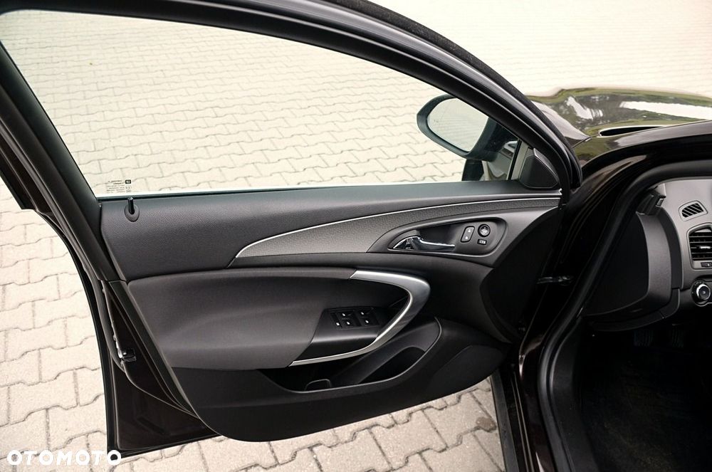 Opel Insignia - 15