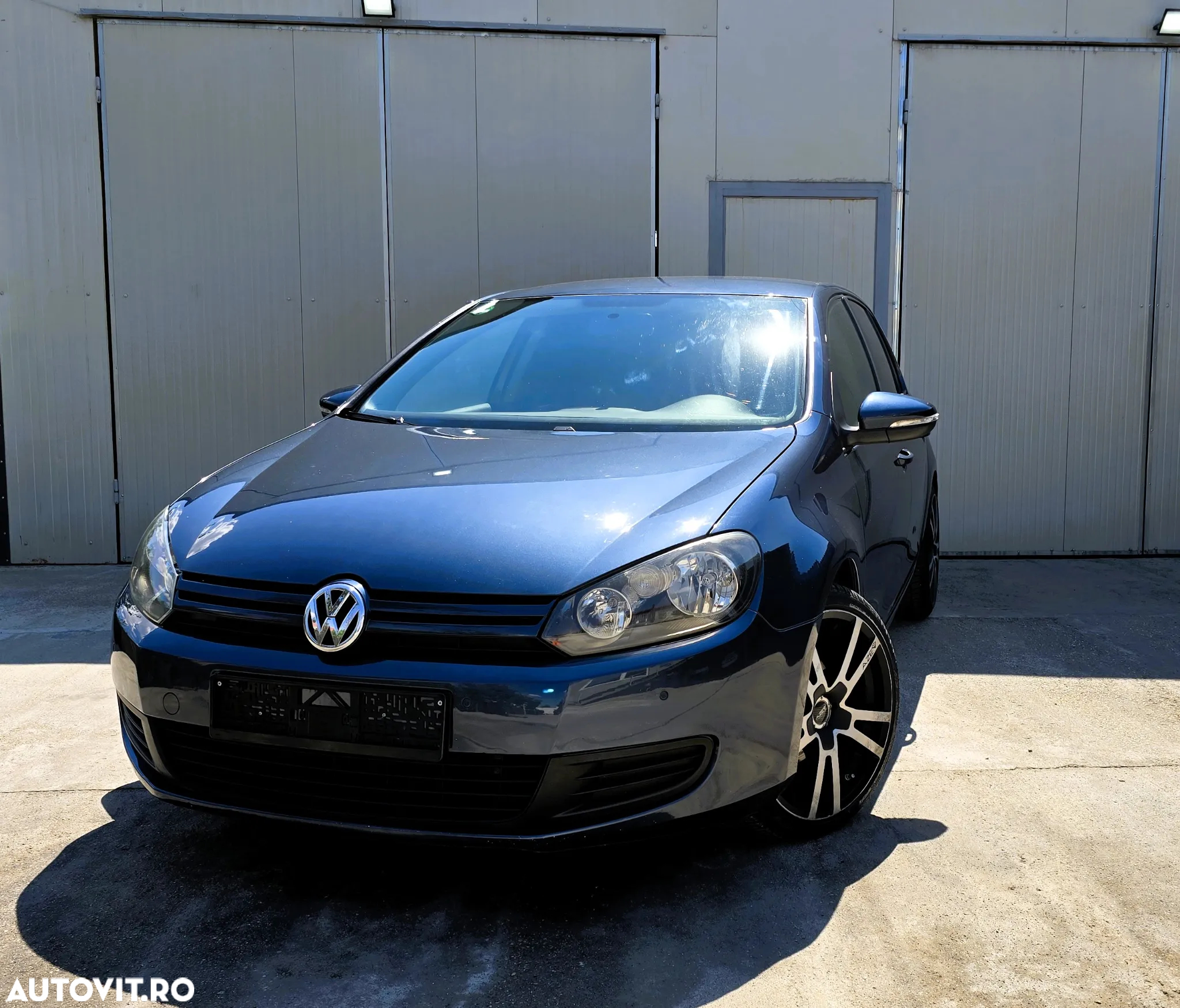 Volkswagen Golf 1.6 TDI DPF BlueMotion Technology Comfortline - 2