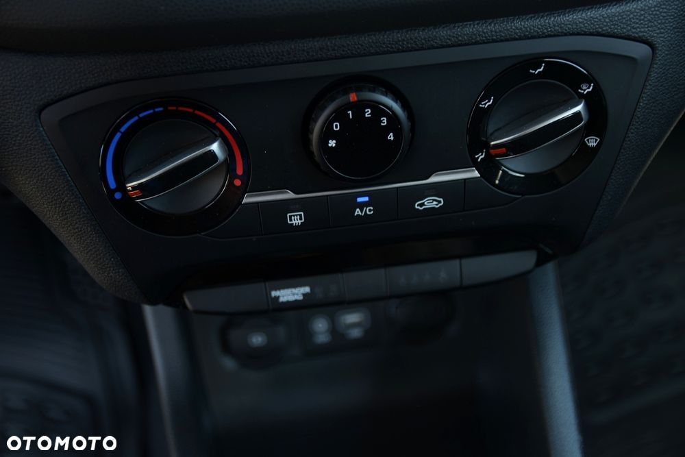 Hyundai i20 1.2 Fifa World Cup Edition - 28