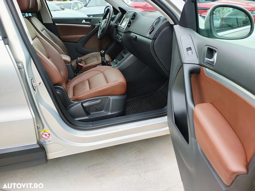 Volkswagen Tiguan 2.0 TDI DPF BlueMotion Technology Exclusive - 20