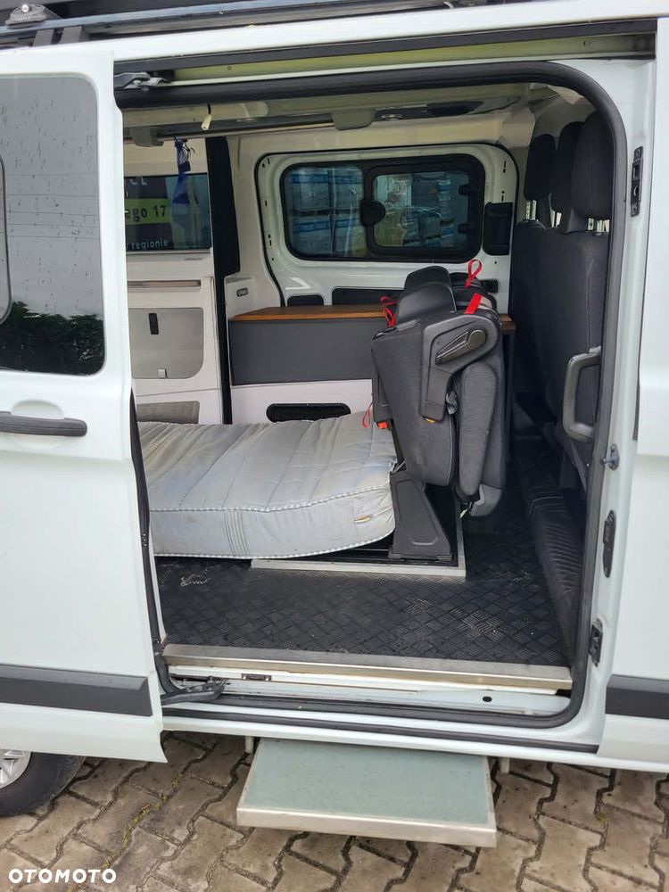 Ford E-Transit Custom - 12