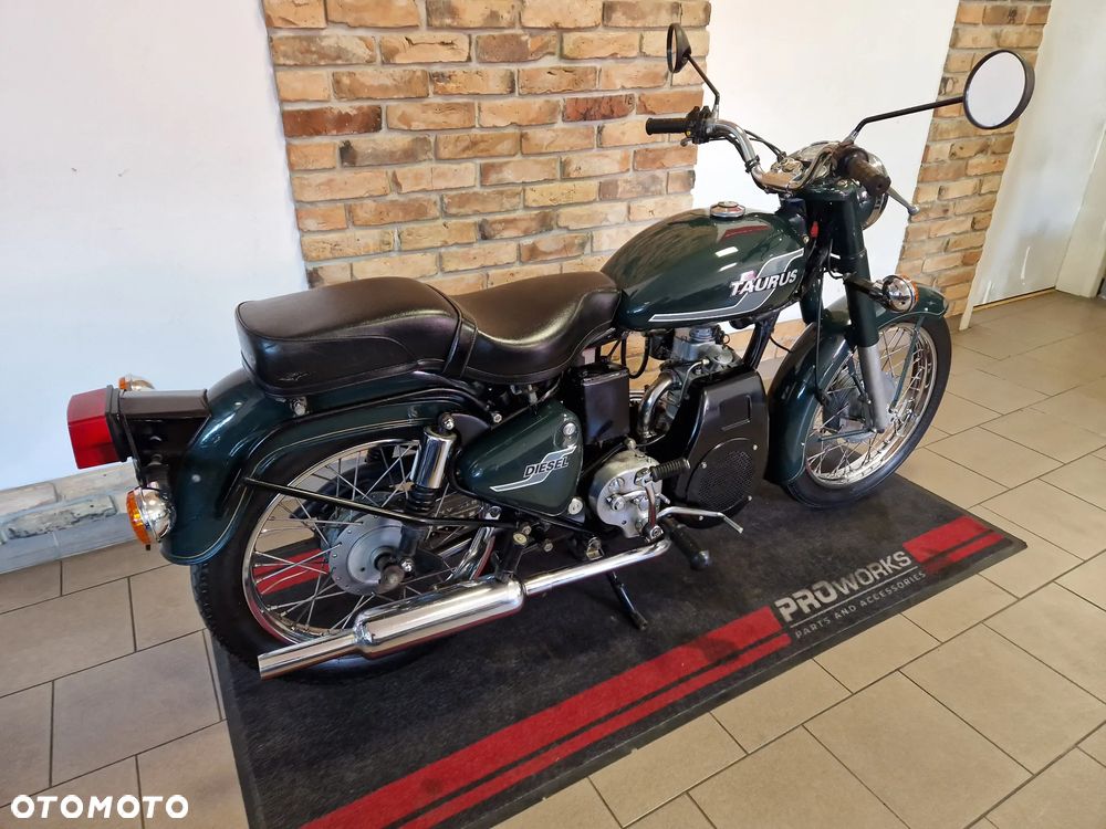 Royal Enfield Bullet - 4