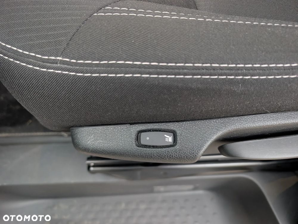 Renault Trafic Grand 2.0 dCi EDC - 14