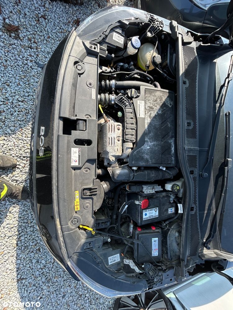 Peugeot 208 - 36