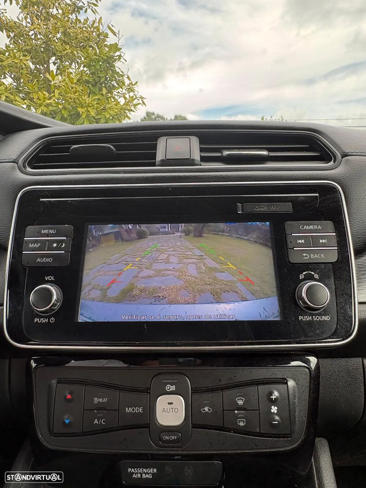 Nissan Leaf N-Connecta - 8