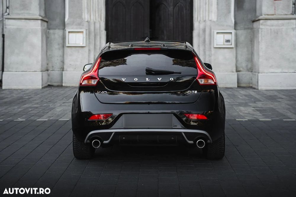 Volvo V40 D3 Geartronic RDesign - 4