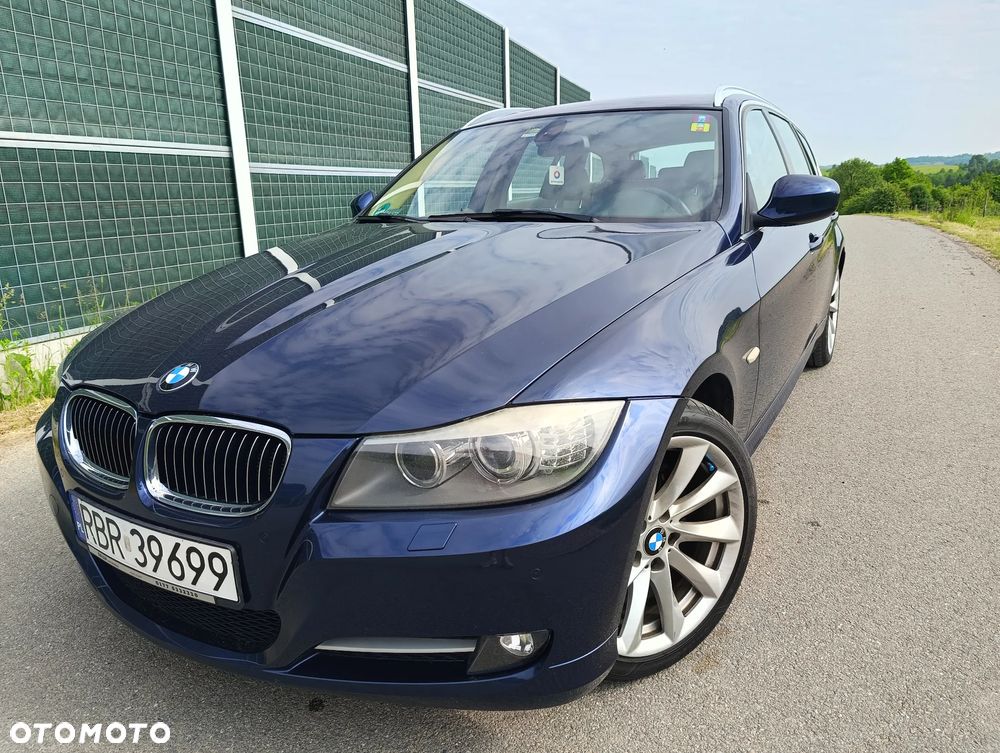 BMW Seria 3 320d xDrive DPF Touring Edition Exclusive - 1