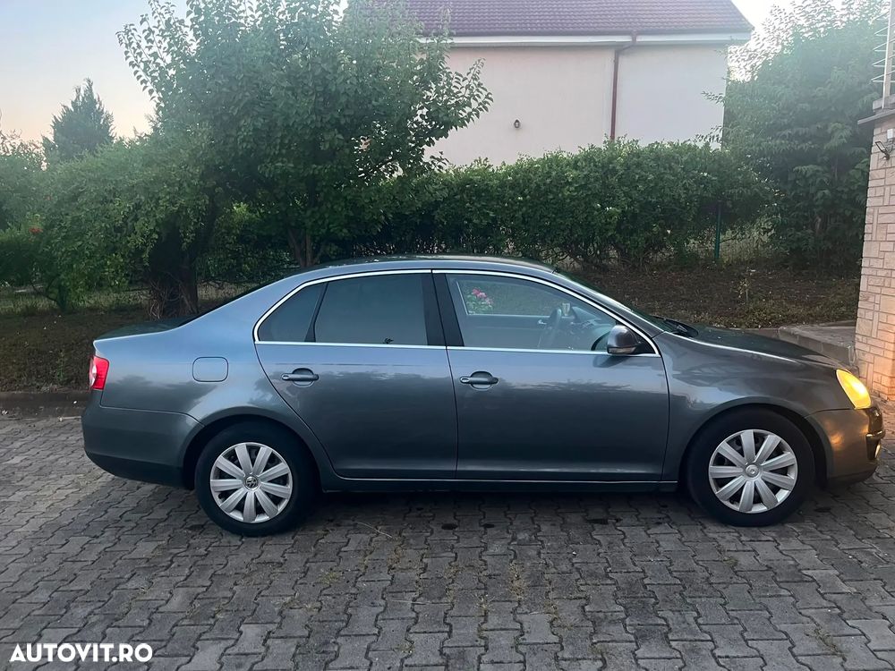 Volkswagen Jetta 1.9 TDI Comfortline - 5
