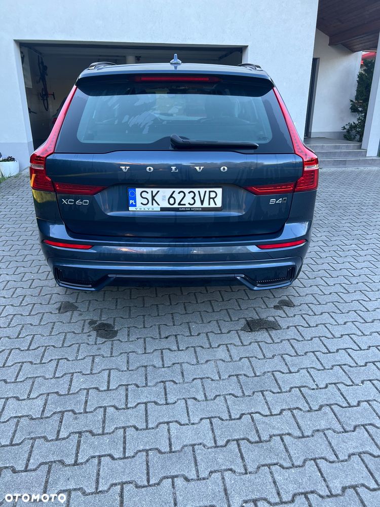 Volvo XC 60 B4 D AWD R-Design - 2